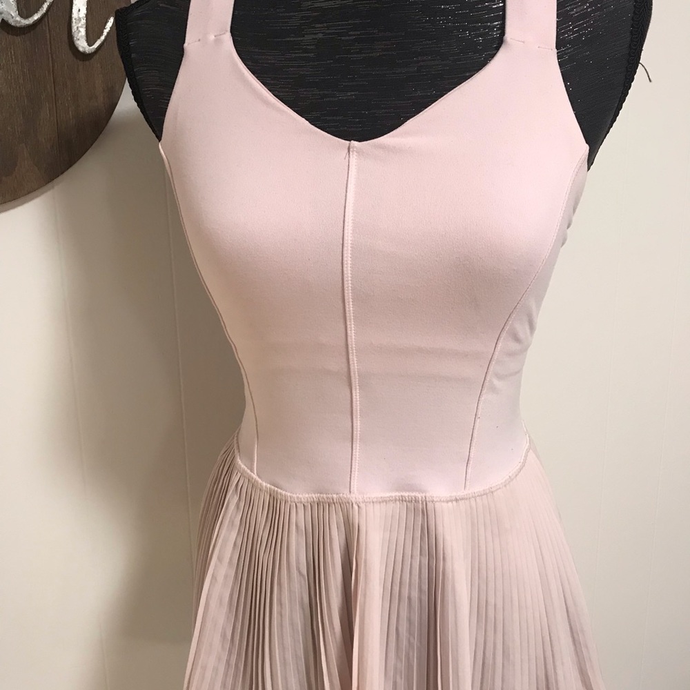 Lululemon city tank barely pink color - Picture 2 of 5